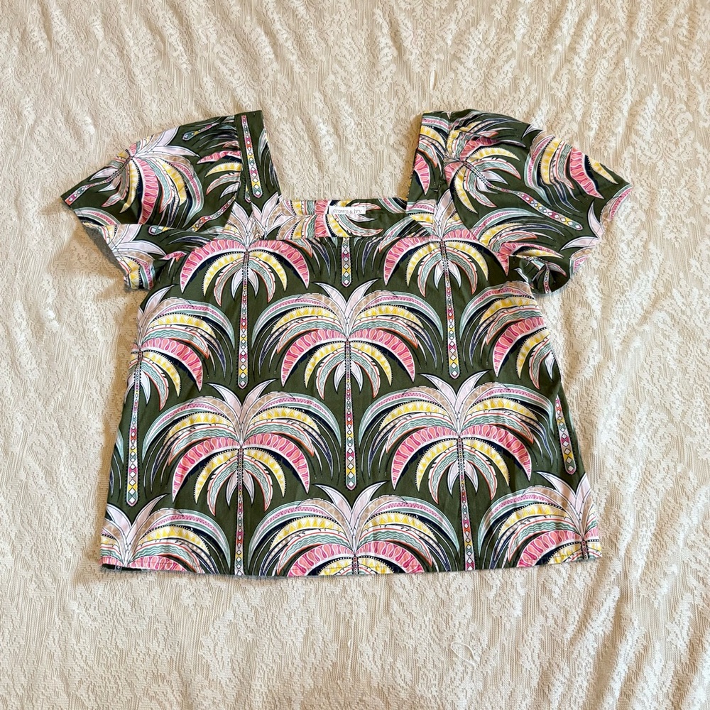 NWT Crown and Ivy olive palm print square neck top - Picture 2 of 7